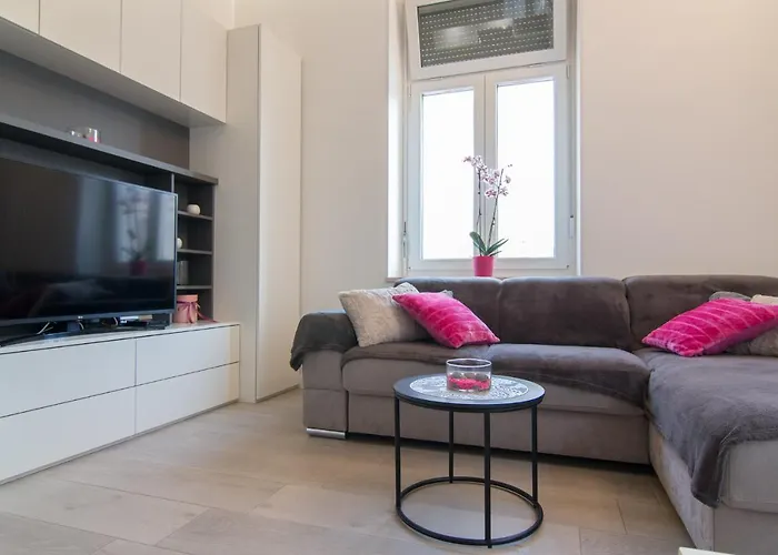 Giove Apartment *